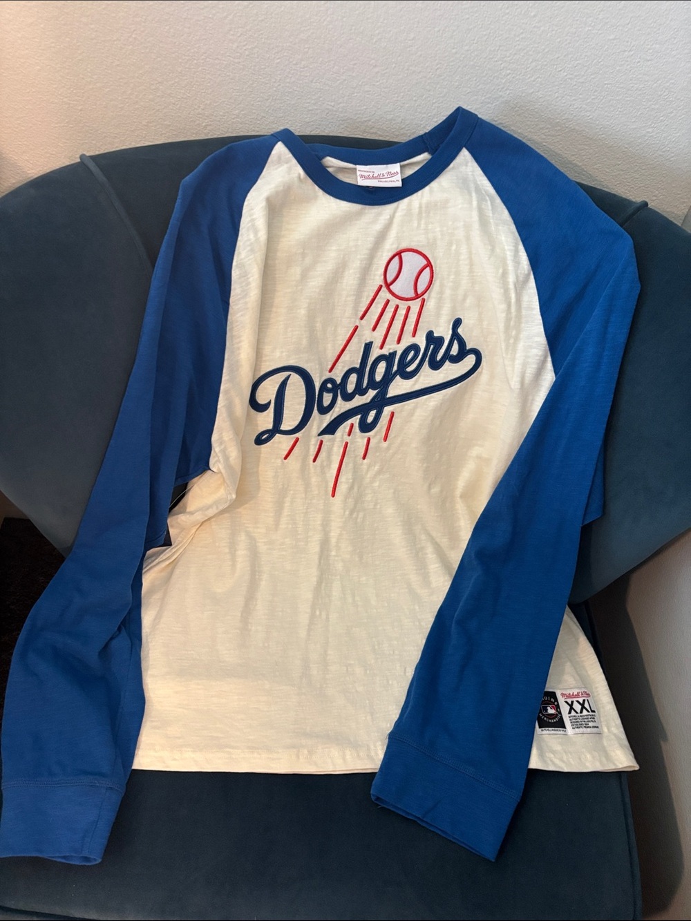 Womens Dodgers Long Sleeve top